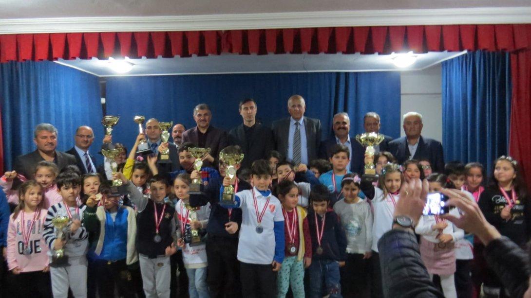 100. Yıl İlkokulu Satranç Turnuvası Gerçekleşti