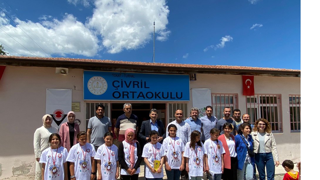 Çivril Ortaokulu Tübitak4006 Bilim Fuarında Projeler Sergilendi